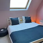 Huswell- Spacious 3-Bedroom Duplex Apartment