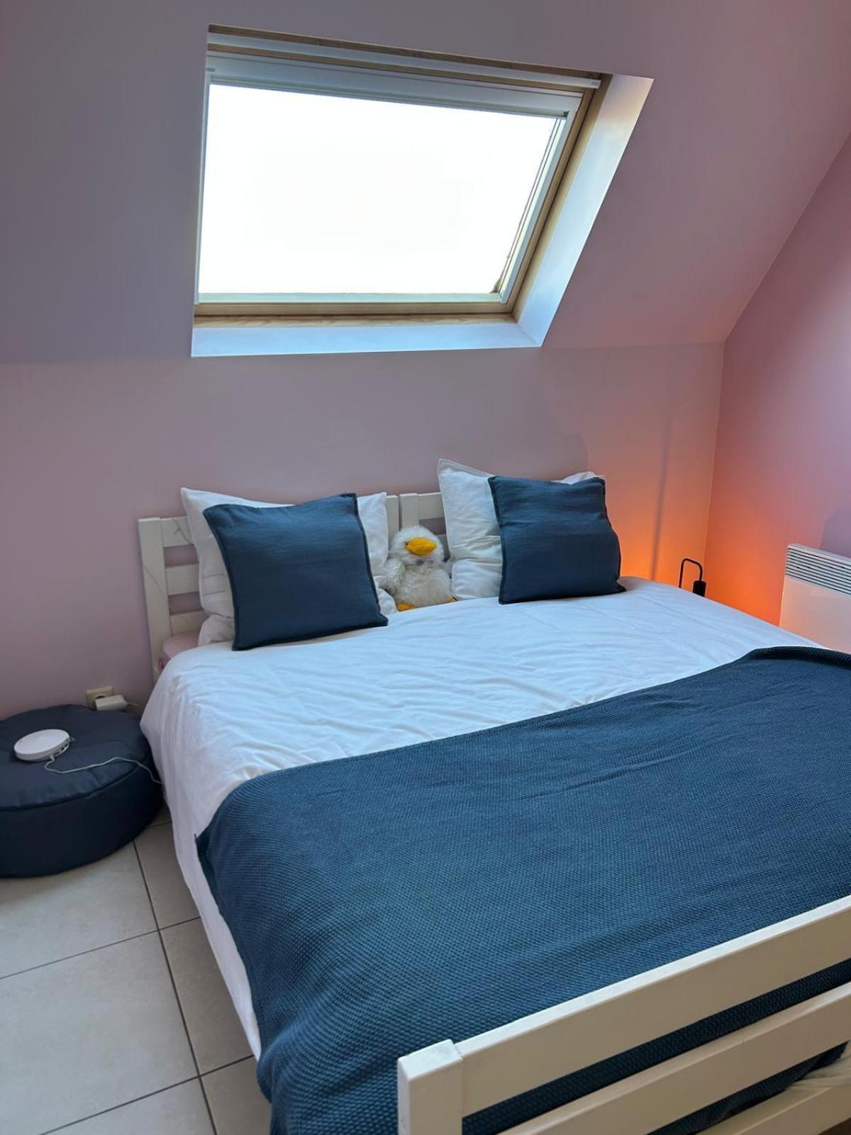 Huswell- Spacious 3-bedroom Duplex Apartment Ostend